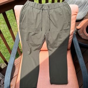 Lululemon On The Fly Pant 28”